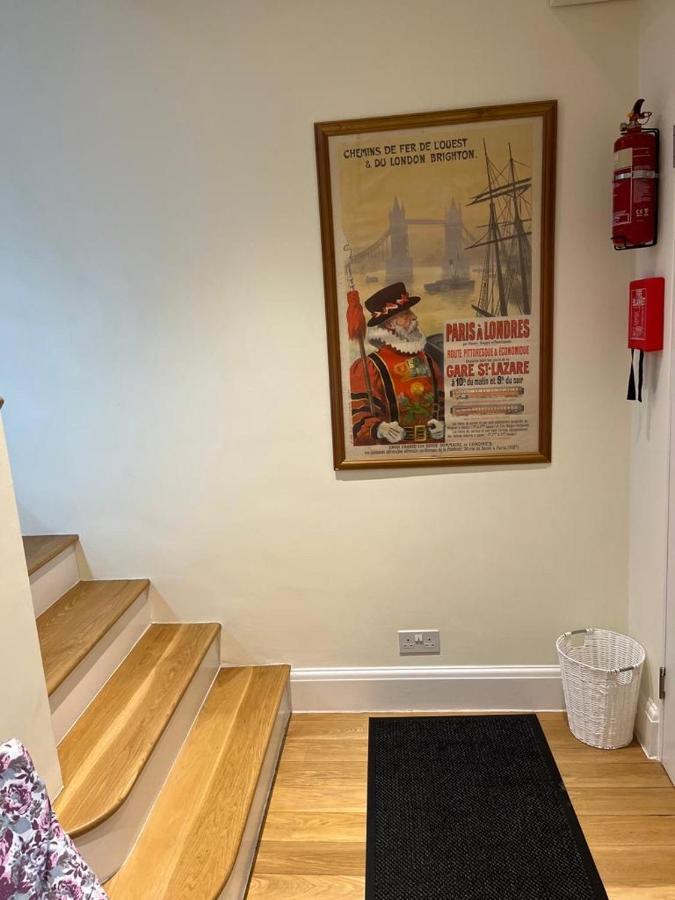 Serene Townhouse With Parking Londres Extérieur photo
